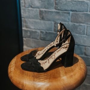 Sam Edelman Odila Scalloped Ankle Strap Sandal Black Suede - Size 7